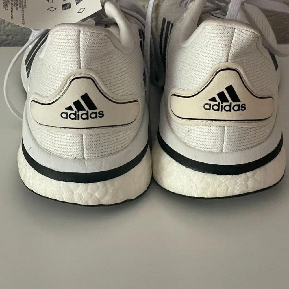 Adidas White Black Supernova FV6026 Running Walking Sport Shoe Men‎ Size 8 *READ